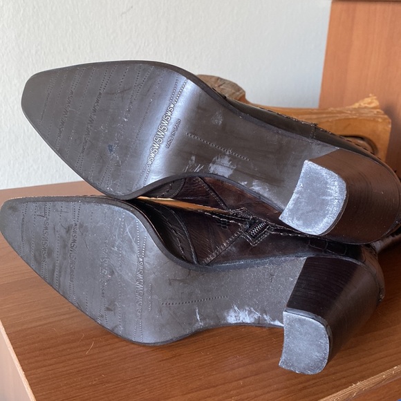 Stuart Weitzman Leather Snake Skin Embossed Cowgirl Boots - Picture 7 of 9